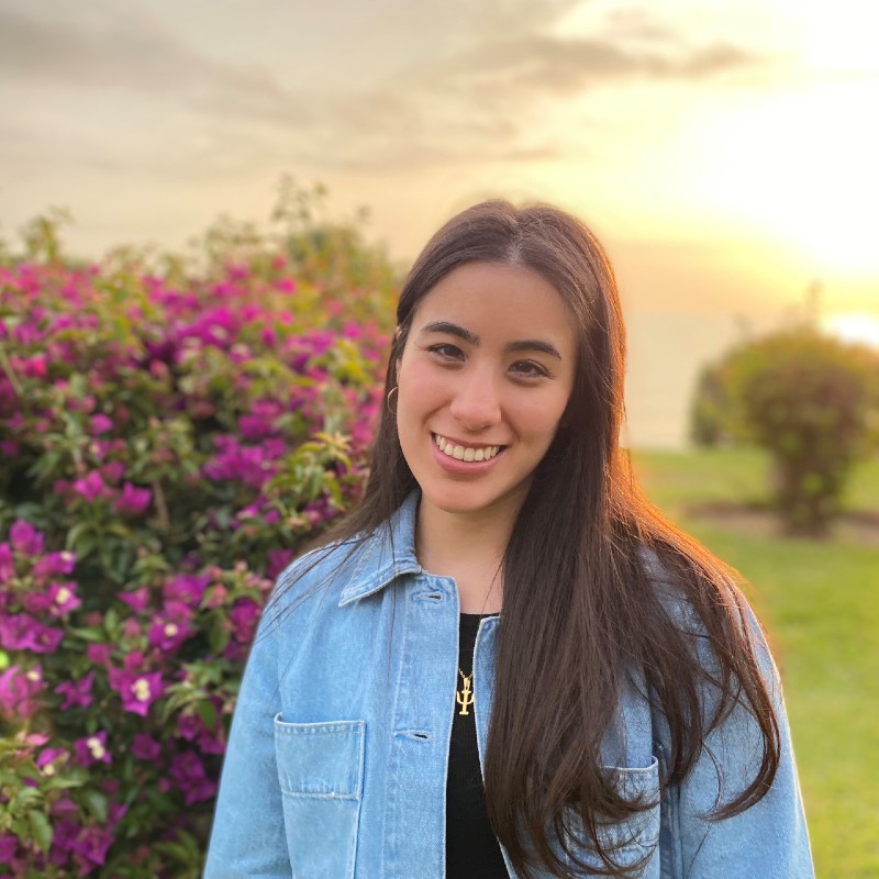 Claudia Bio Sam